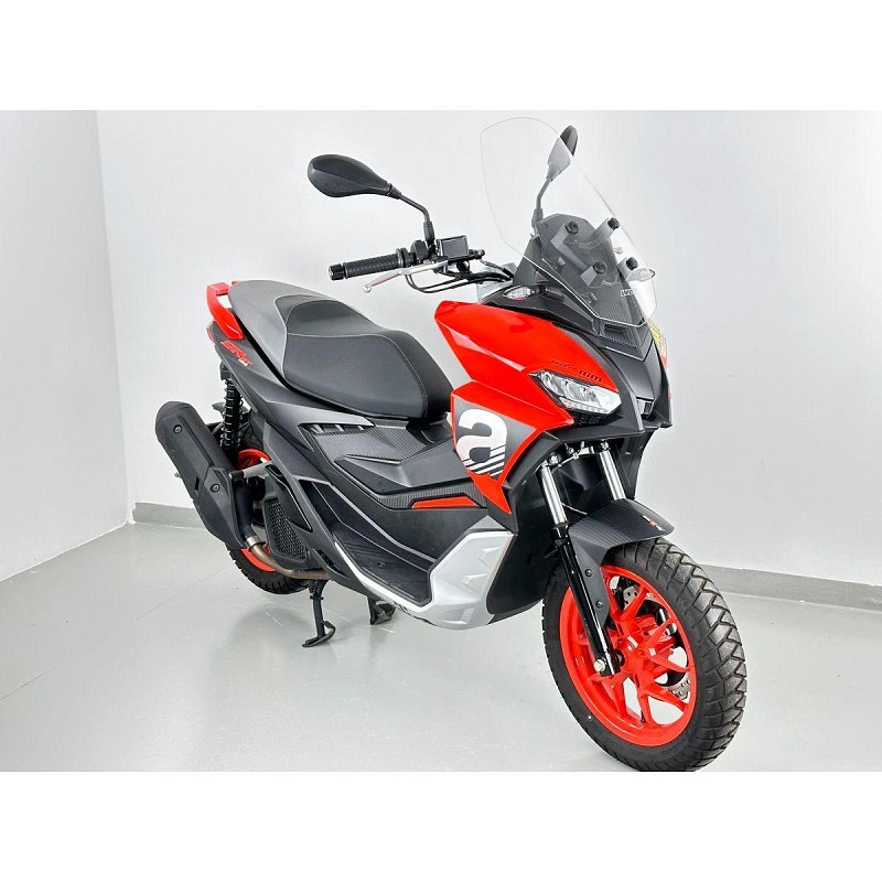 ΖΕΛΑΤΙΝΑ WRS Aprilia SR GT 125 / 200 22-23