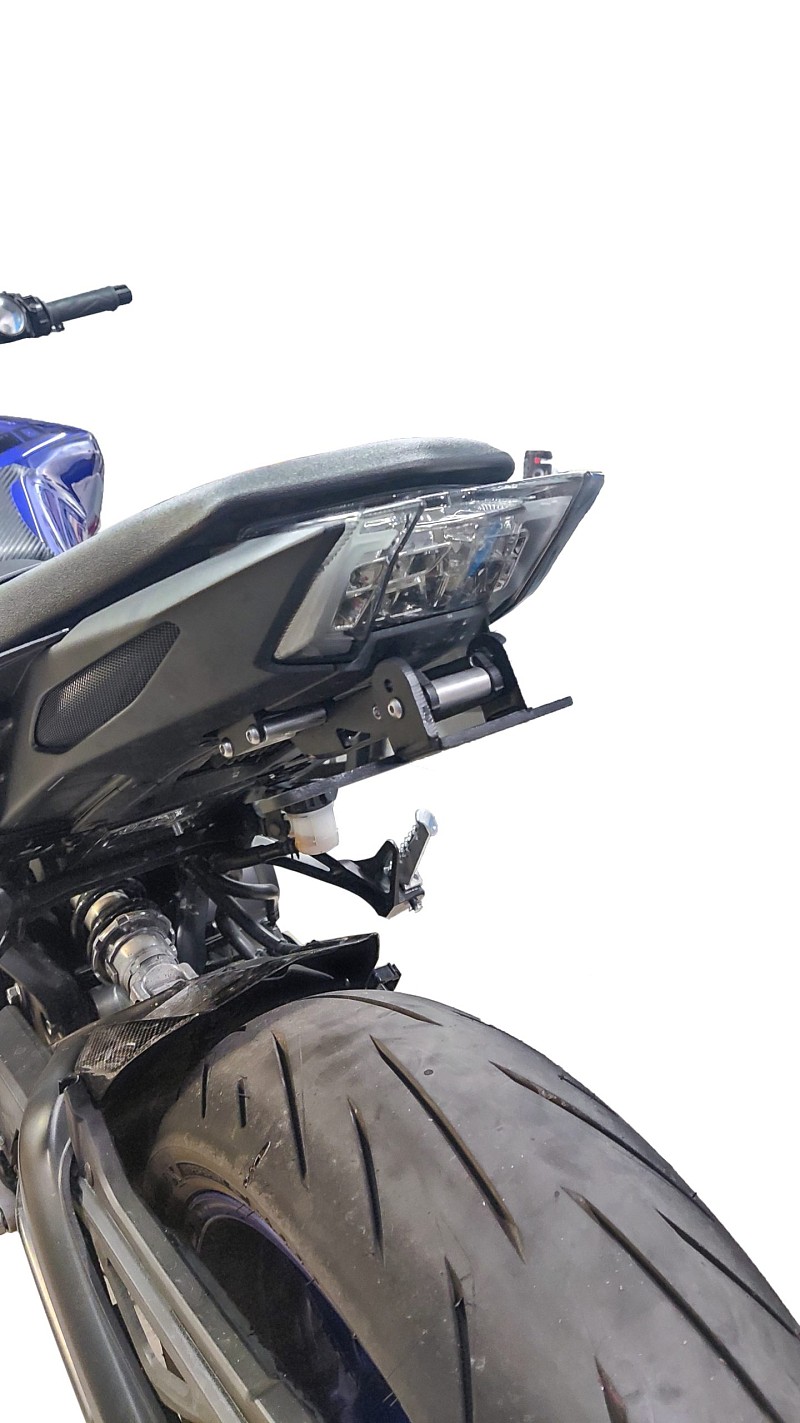 Σπαστή βάση πινακίδας  GREF Innovation για Yamaha MT-09/FZ-09 17-20