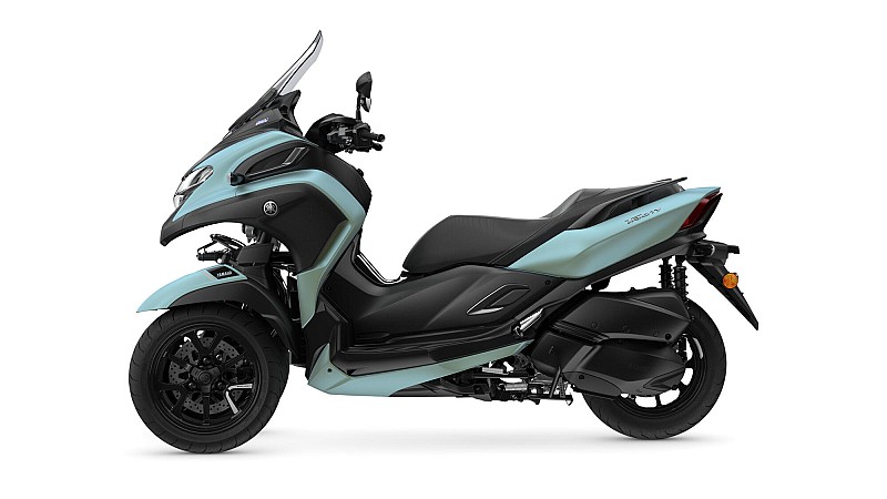 TRICITY 300