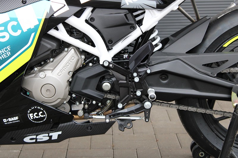 Μαρσπίε ρυθμιζόμενα για CFMOTO 300SR (2022-2024)