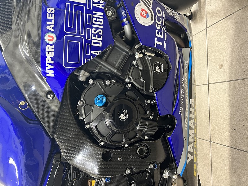 Προστατευτικά καπάκια κινητήρα PP Tuning για Yamaha R1 (2015 -), MT10 (2016-2018) δεξιά μεριά. PPTC10103