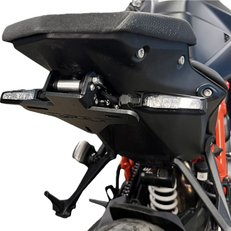 Αναδιπλούμενη– Σπαστή Βάση πινακίδας KTM Super Duke 1390 R (EVO) 2024+ / 990 DUKE 2024+
