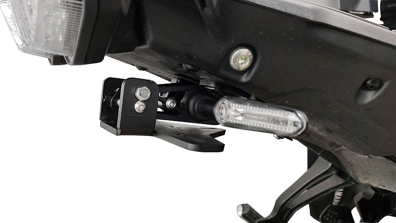 Σπαστή βάση πινακίδας  GREF Innovation για Yamaha Tracer 900 2018 – 2020 (GT)-Tracer 9/GT 2021 – 2023 (all)